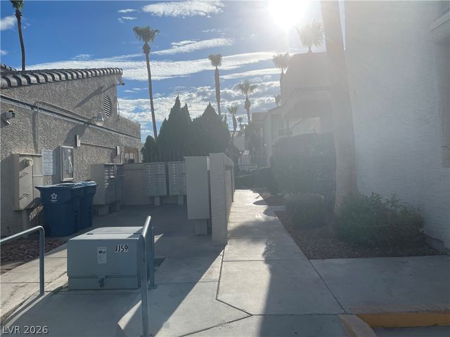 6250 West Flamingo Road 142, Las Vegas, NV 89103