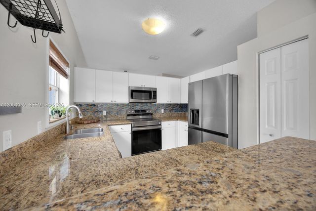 3110 SE 4th Pl, Homestead, FL 33033