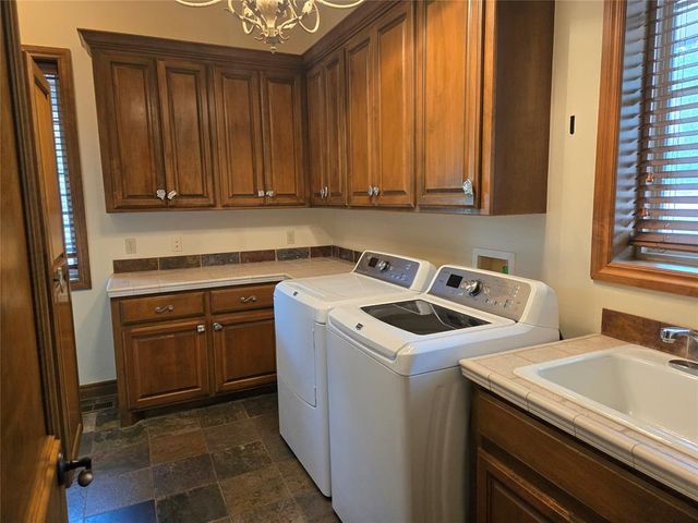 2800 E Hefner Road, Oklahoma City, OK 73131