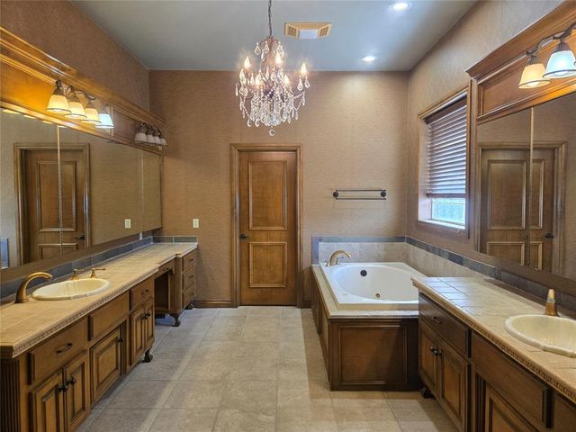 2800 E Hefner Road, Oklahoma City, OK 73131