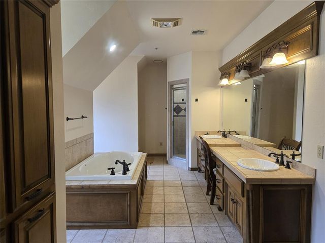 2800 E Hefner Road, Oklahoma City, OK 73131