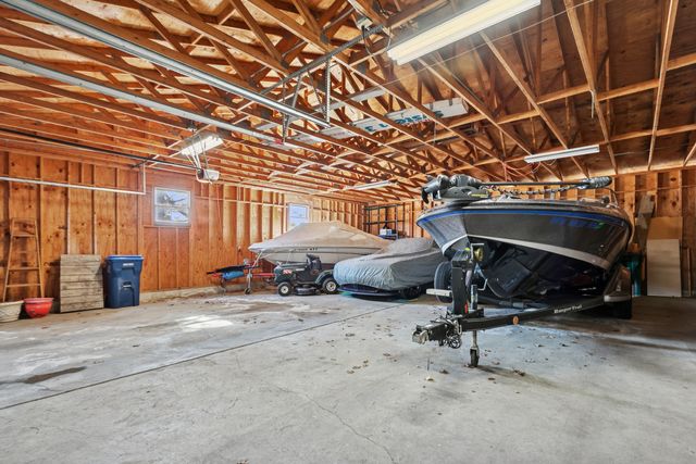 33430 N Hunt Club Road, Libertyville, IL 60048