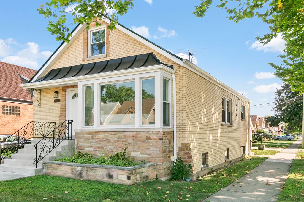 2263 S 14th Avenue, North Riverside, IL 60546