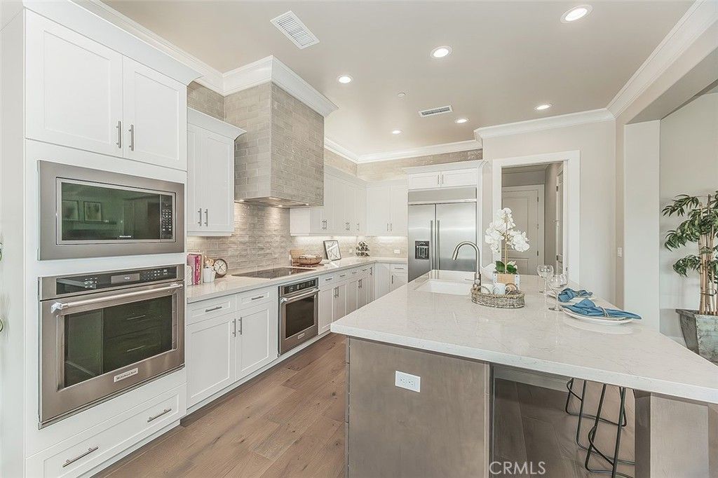 Image 12 of property listing at 11421 N Live Oak Drive, Fresno, CA 93730