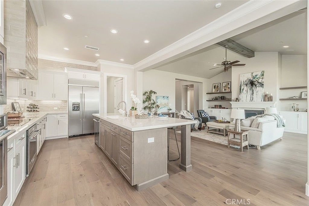 Image 13 of property listing at 11421 N Live Oak Drive, Fresno, CA 93730