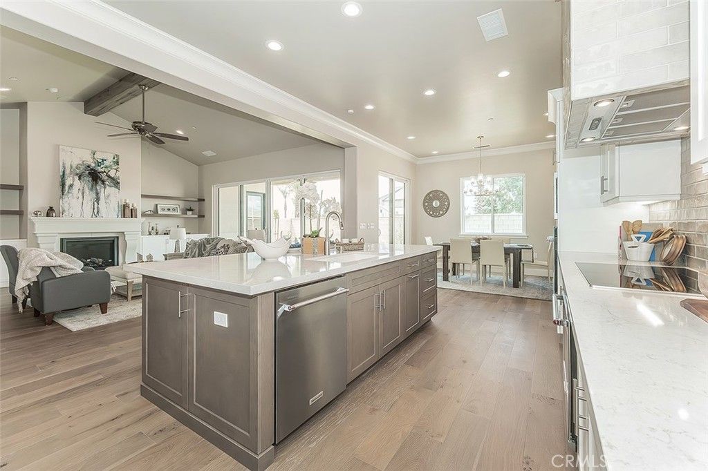 Image 17 of property listing at 11421 N Live Oak Drive, Fresno, CA 93730