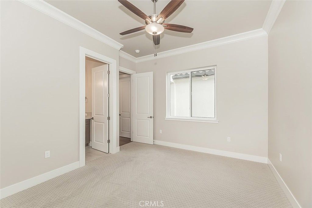 Image 40 of property listing at 11421 N Live Oak Drive, Fresno, CA 93730