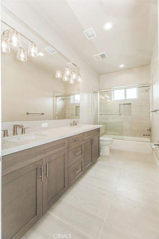 Image 46 of property listing at 11421 N Live Oak Drive, Fresno, CA 93730