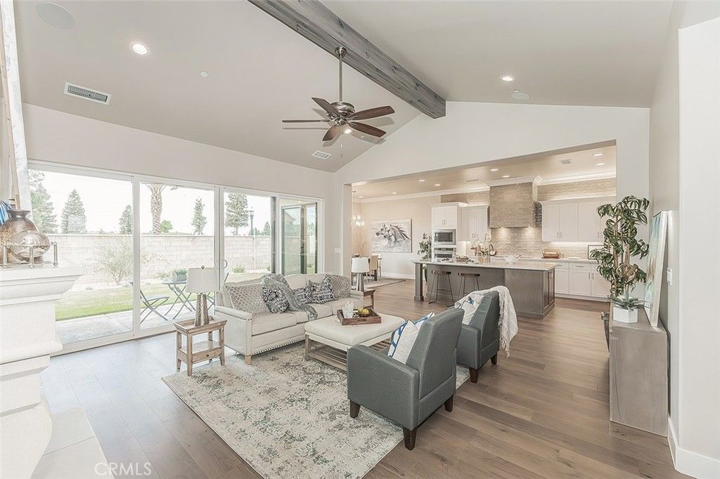 Image 5 of property listing at 11421 N Live Oak Drive, Fresno, CA 93730