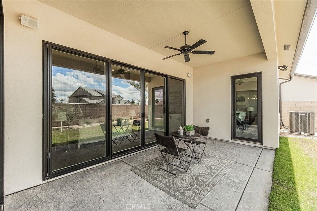 Image 54 of property listing at 11421 N Live Oak Drive, Fresno, CA 93730