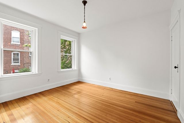 231 Rawson Rd 4, Brookline, MA 02445