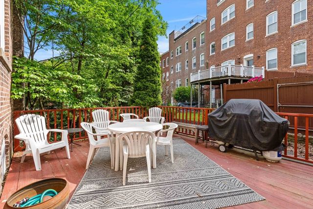 231 Rawson Rd 4, Brookline, MA 02445