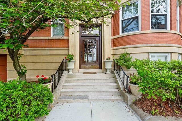 231 Rawson Rd 4, Brookline, MA 02445