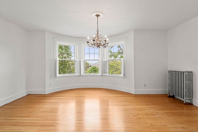 231 Rawson Rd 4, Brookline, MA 02445