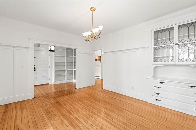 231 Rawson Rd 4, Brookline, MA 02445