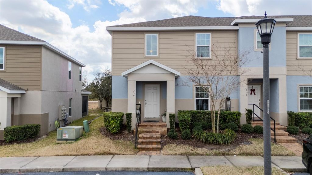 Image 2 of property listing at 454 ANNABELLE WAY, Davenport, FL 33837