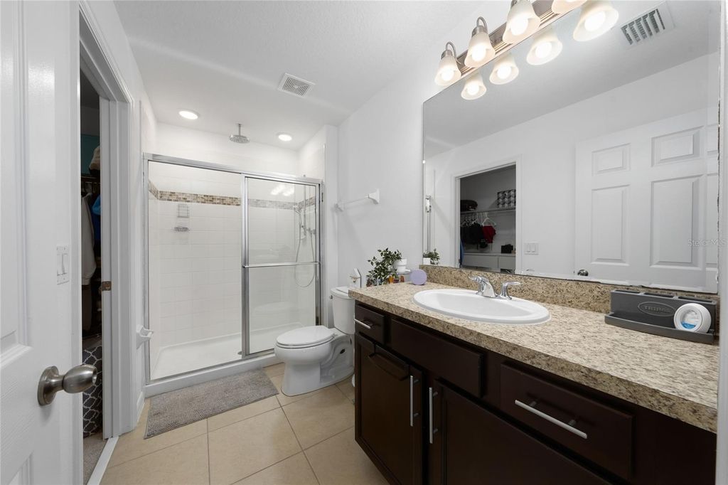 Image 19 of property listing at 454 ANNABELLE WAY, Davenport, FL 33837