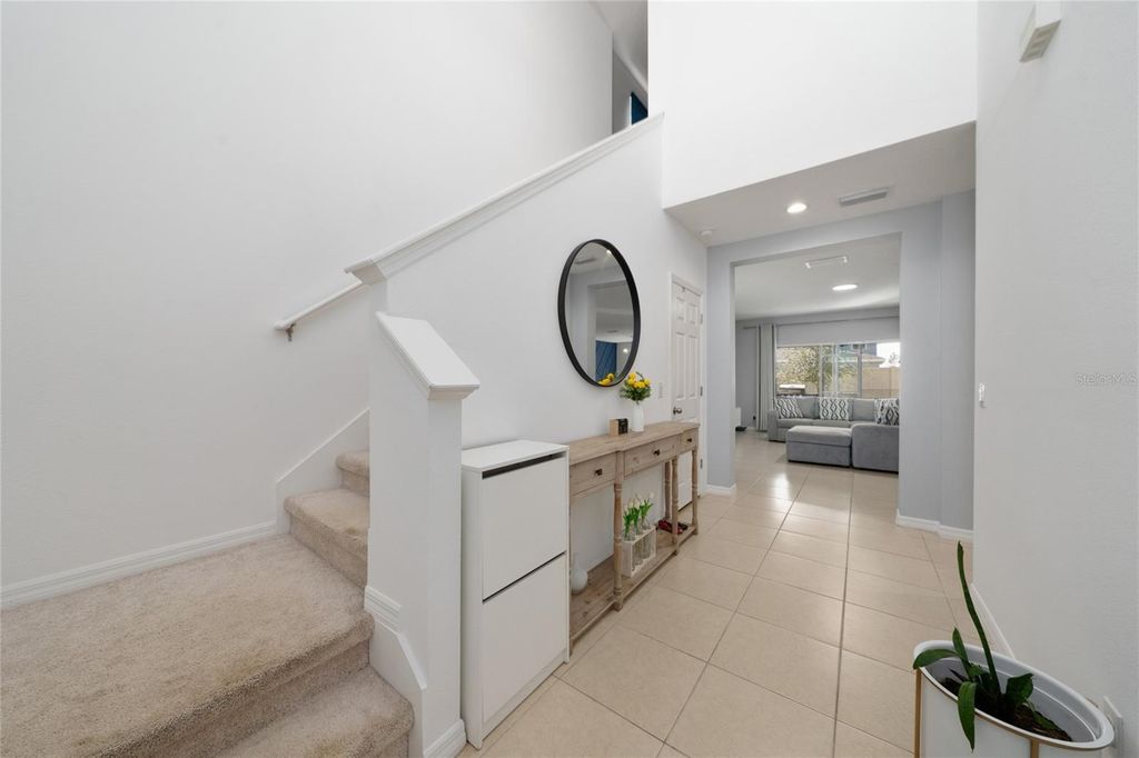 Image 10 of property listing at 454 ANNABELLE WAY, Davenport, FL 33837