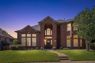 8710 Creekside Drive, Rowlett, TX 75089