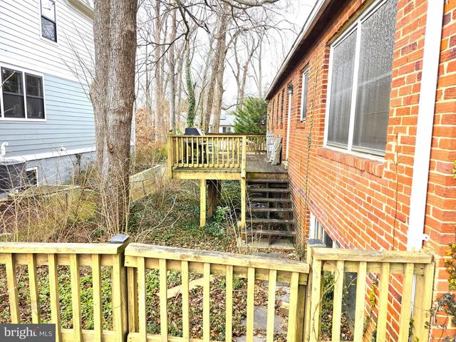 6633 MOLY DR, Falls Church, VA 22046