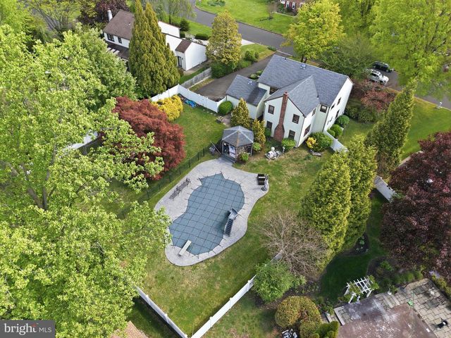 9 RENEE CIR, Richboro, PA 18954