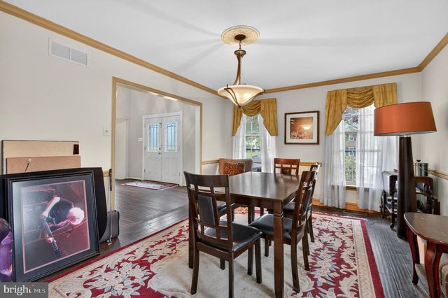 9 RENEE CIR, Richboro, PA 18954
