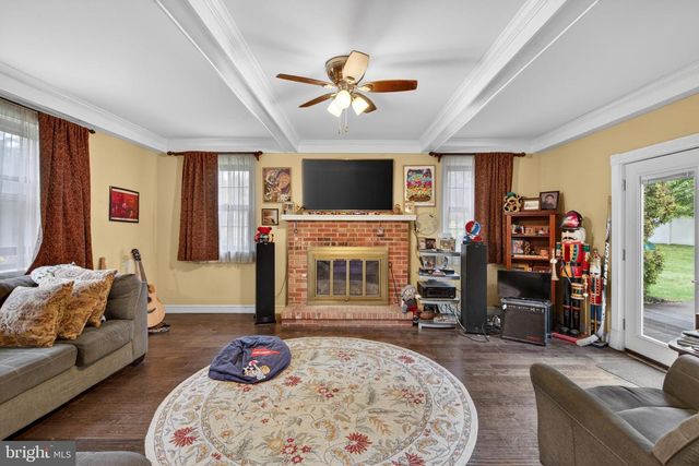 9 RENEE CIR, Richboro, PA 18954