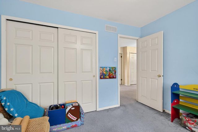 9 RENEE CIR, Richboro, PA 18954
