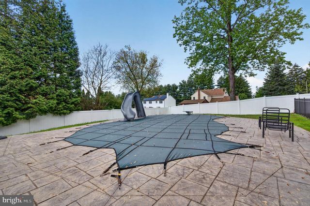 9 RENEE CIR, Richboro, PA 18954