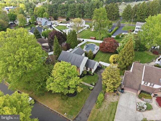 9 RENEE CIR, Richboro, PA 18954