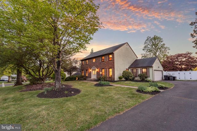 9 RENEE CIR, Richboro, PA 18954