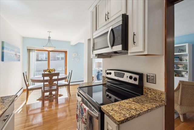 2928 Dean Parkway 2J, Minneapolis, MN 55416