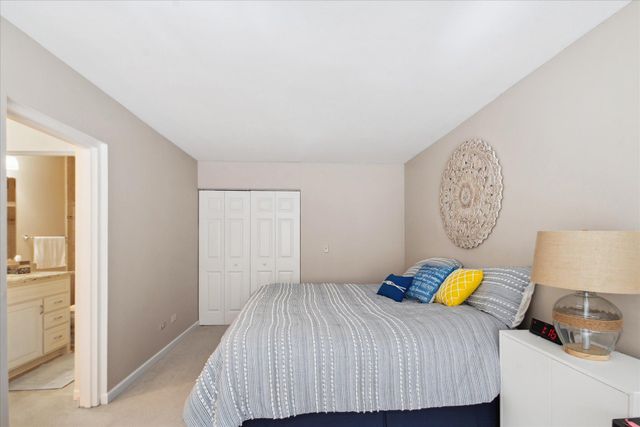 2928 Dean Parkway 2J, Minneapolis, MN 55416