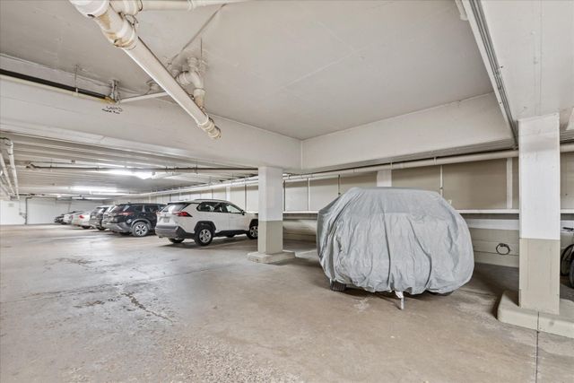 2928 Dean Parkway 2J, Minneapolis, MN 55416