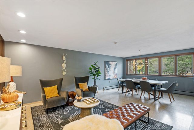 2928 Dean Parkway 2J, Minneapolis, MN 55416