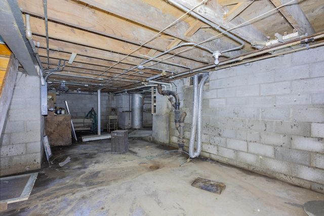 10019 N Cedarburg ROAD, Mequon, WI 53092