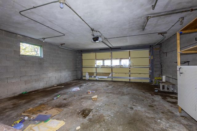 10019 N Cedarburg ROAD, Mequon, WI 53092