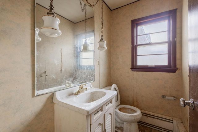 10019 N Cedarburg ROAD, Mequon, WI 53092