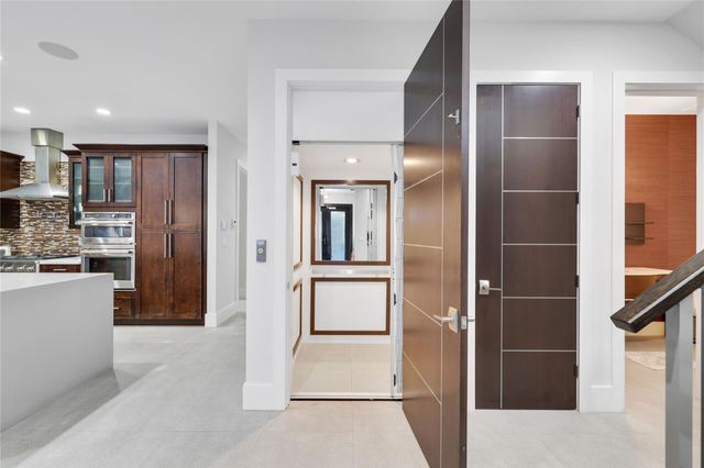 1404 SE 2nd Ct, Fort Lauderdale, FL 33301