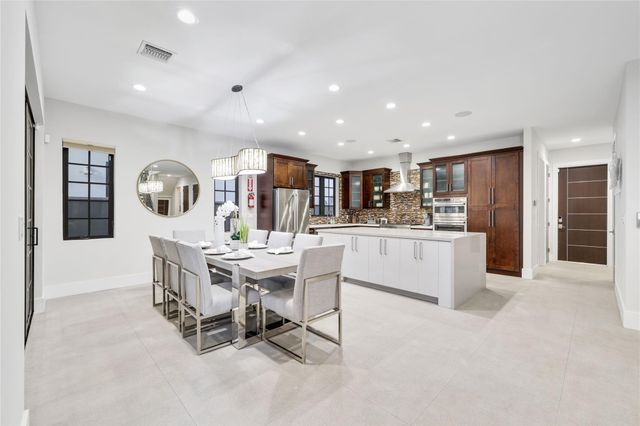 1404 SE 2nd Ct, Fort Lauderdale, FL 33301