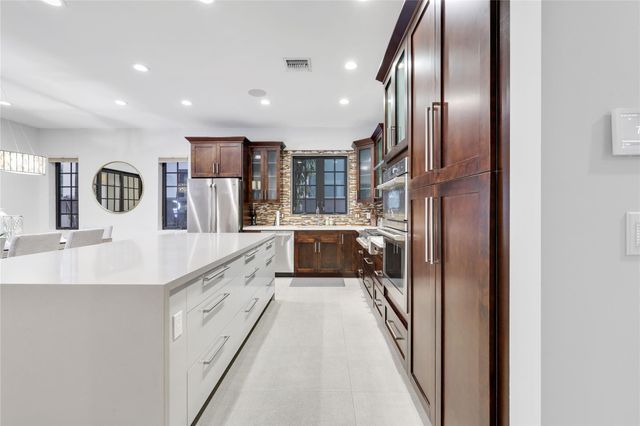 1404 SE 2nd Ct, Fort Lauderdale, FL 33301