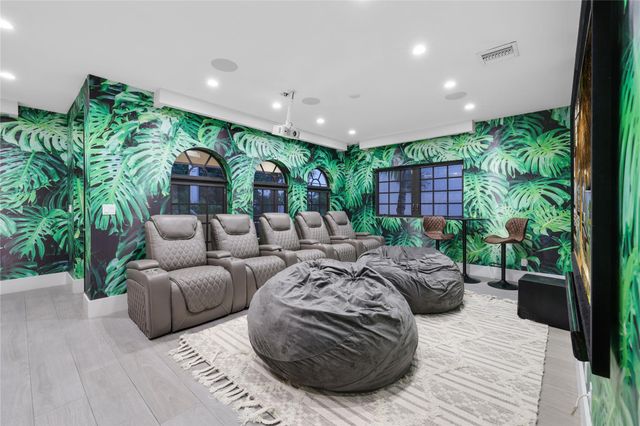 1404 SE 2nd Ct, Fort Lauderdale, FL 33301