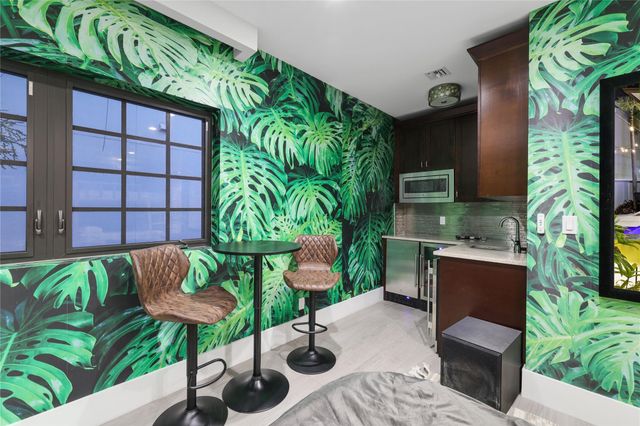 1404 SE 2nd Ct, Fort Lauderdale, FL 33301