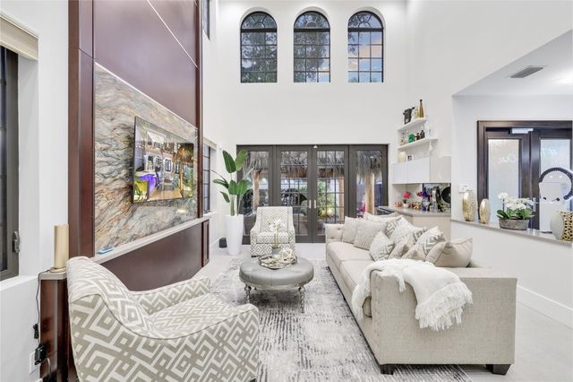 1404 SE 2nd Ct, Fort Lauderdale, FL 33301