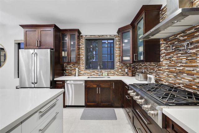 1404 SE 2nd Ct, Fort Lauderdale, FL 33301