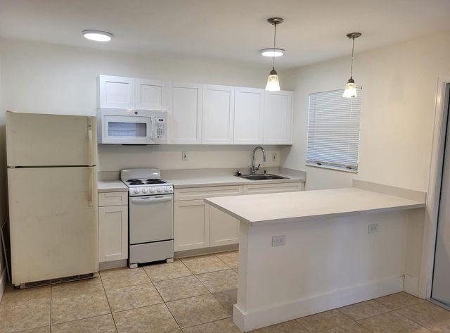 317 N 61st Ter 1, Hollywood, FL 33024