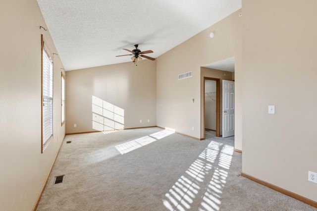 9980 Wildflower Drive, Eden Prairie, MN 55347