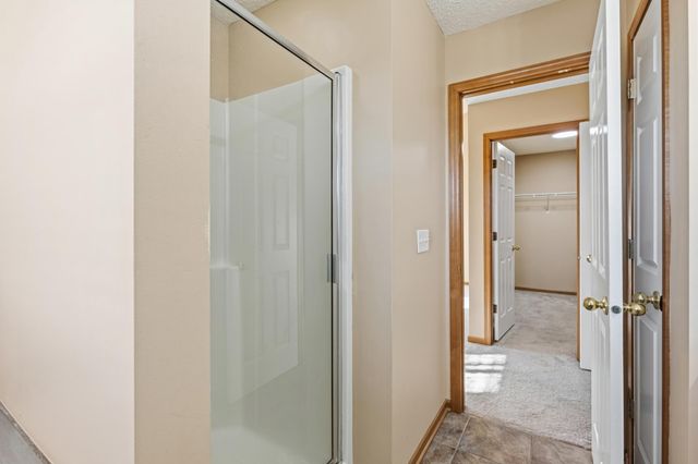 9980 Wildflower Drive, Eden Prairie, MN 55347