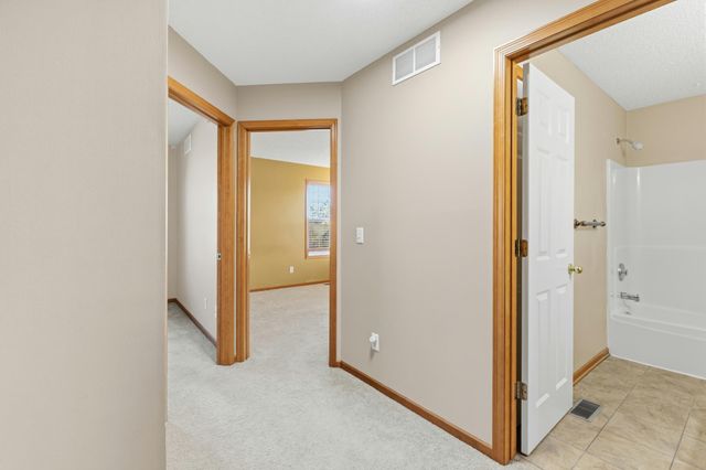 9980 Wildflower Drive, Eden Prairie, MN 55347