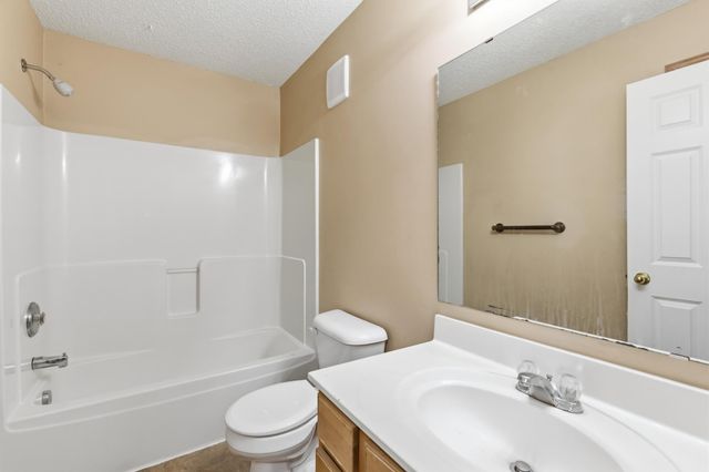 9980 Wildflower Drive, Eden Prairie, MN 55347